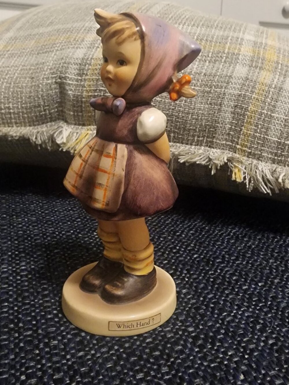 Vintage Hummel Goebel #258 "Which Hand?" Girl Figurine W. Germany 5.25"